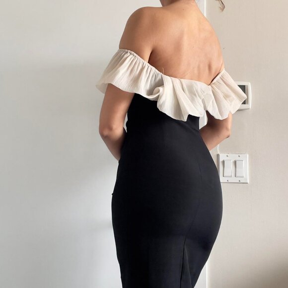Vintage | Off Shoulder Cream Muslin Drape Black Midi Cocktail Dress | Size M - Picture 2 of 8